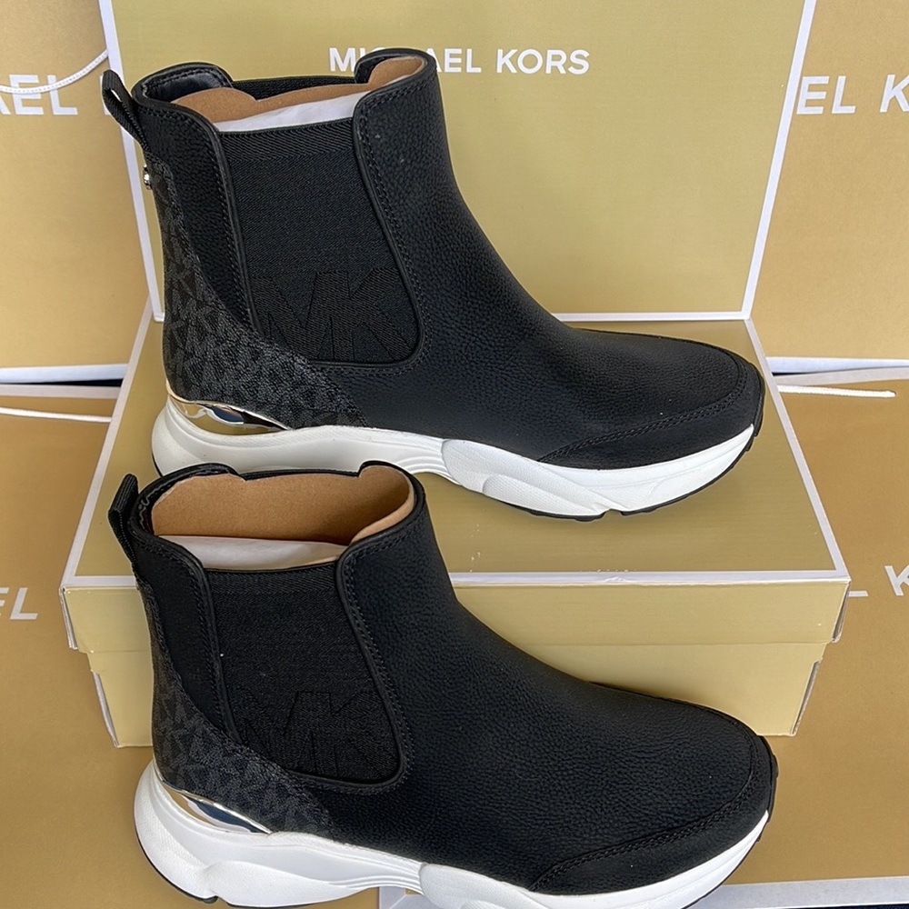 Michael Kors Katrina Bootie Tumbled Leather 49R2KAFE5L Black - Picture 2 of 16